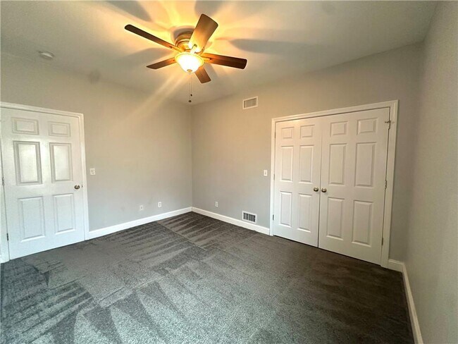 Building Photo - 31 Garfield Ave