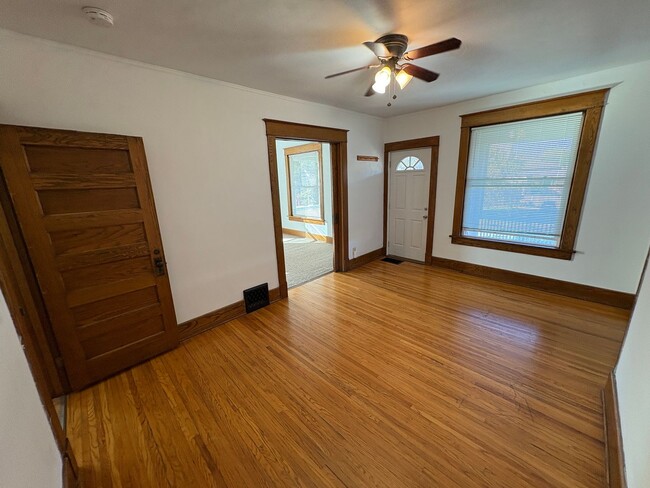 Building Photo - 1234 Goodhue Blvd