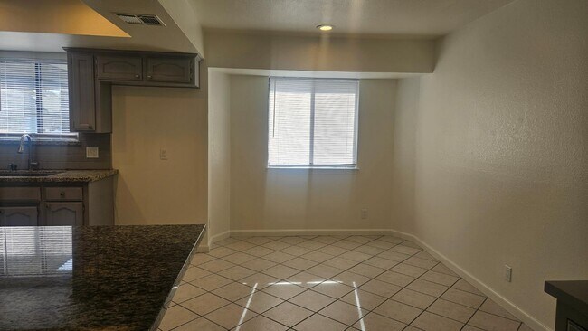 Building Photo - 3216 Renn Ave