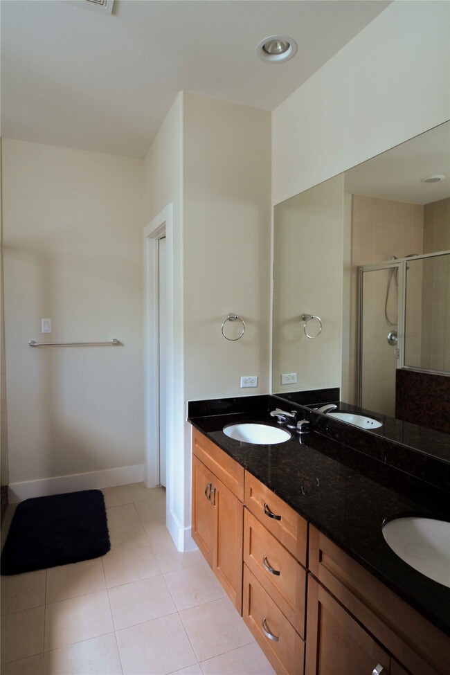 Building Photo - 5427 Kansas St