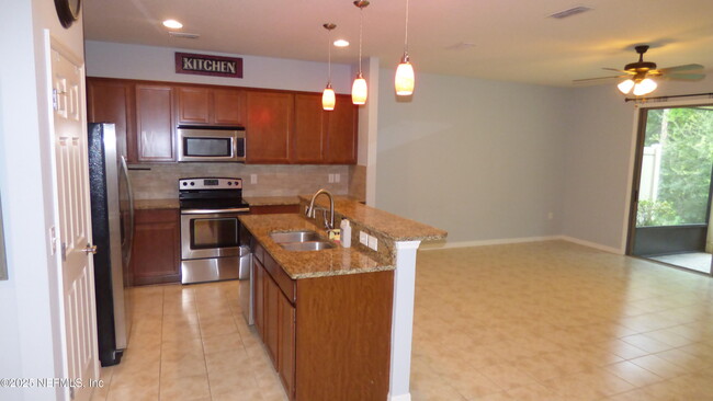 Building Photo - 7013 Coldwater Dr