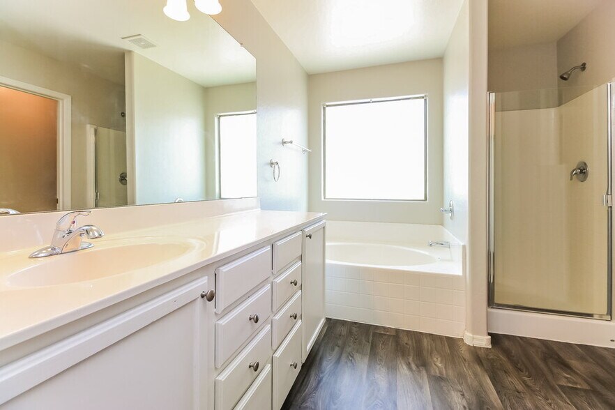 Building Photo - 18651 N Madison Rd