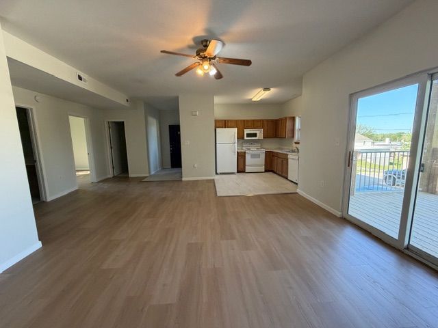 Building Photo - 425 Thornton St