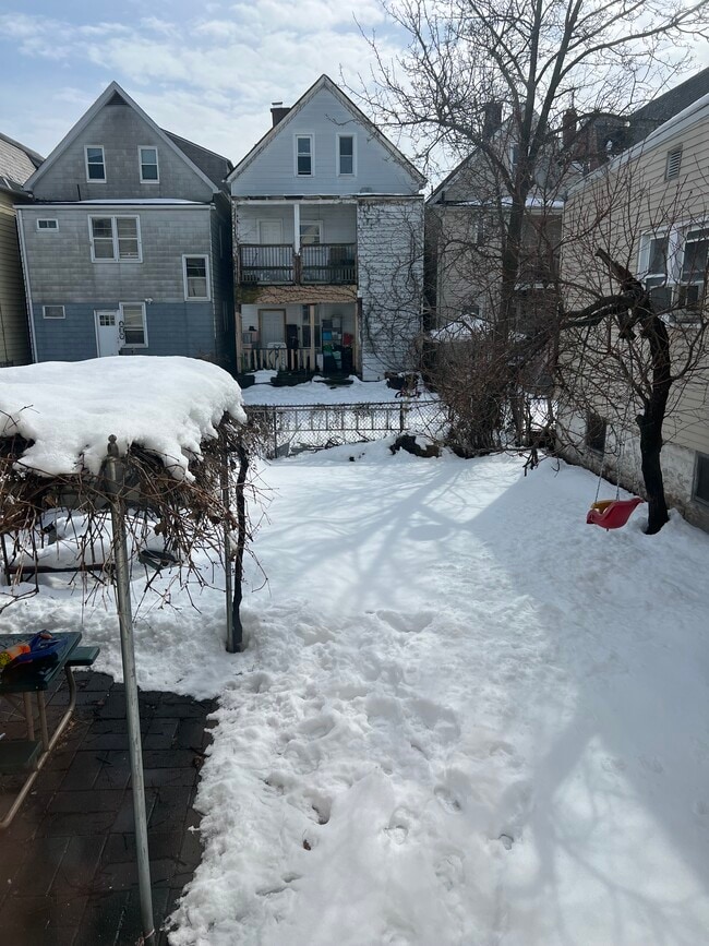 Building Photo - 421 Hamilton St