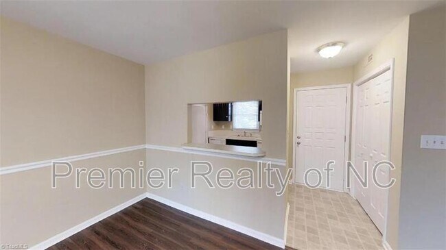 Building Photo - 1042 Rock Knoll Ct