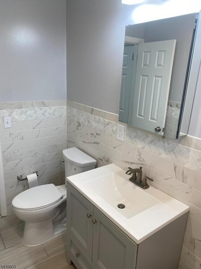 Building Photo - 409 Gable Ln