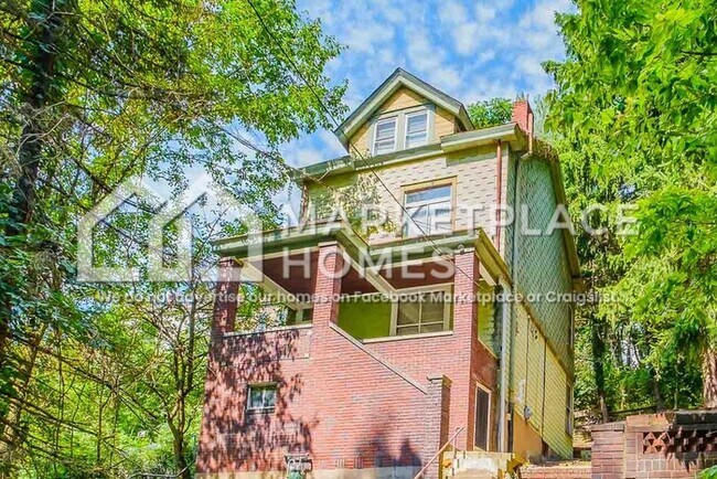 Primary Photo - 97 Royal St