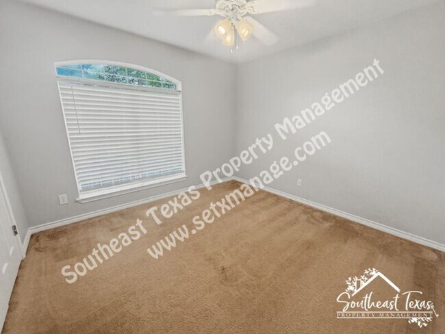 Building Photo - 280 Parkway Dr