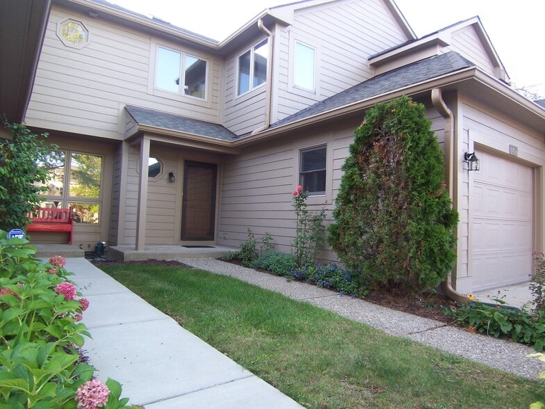Front door - 3365 Bent Trail Dr