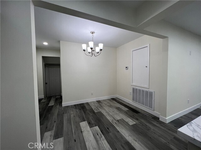 Building Photo - 600 W Wilshire Ave