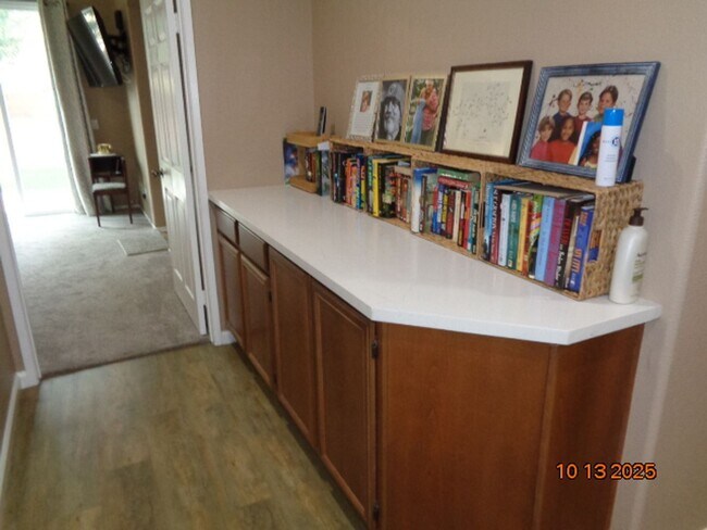 Building Photo - Immaculate One Story Home Offering 1989 sq. ft.