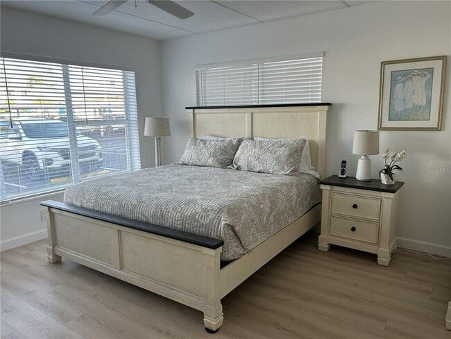 Building Photo - 3808 Gulf of Mexico Dr