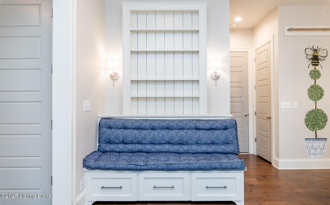 Building Photo - 9413 Civic Way