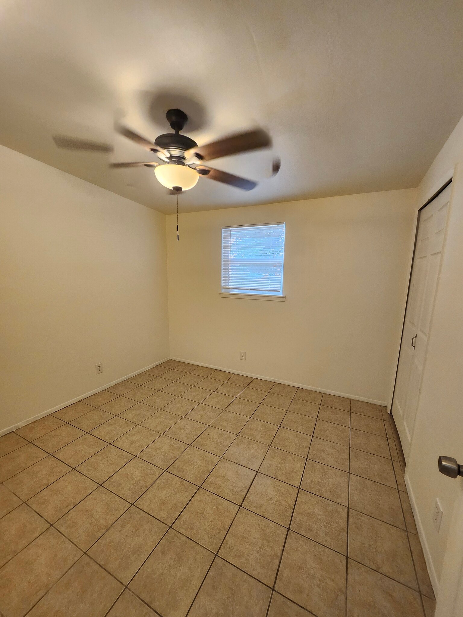 Building Photo - 1617 Stull Dr
