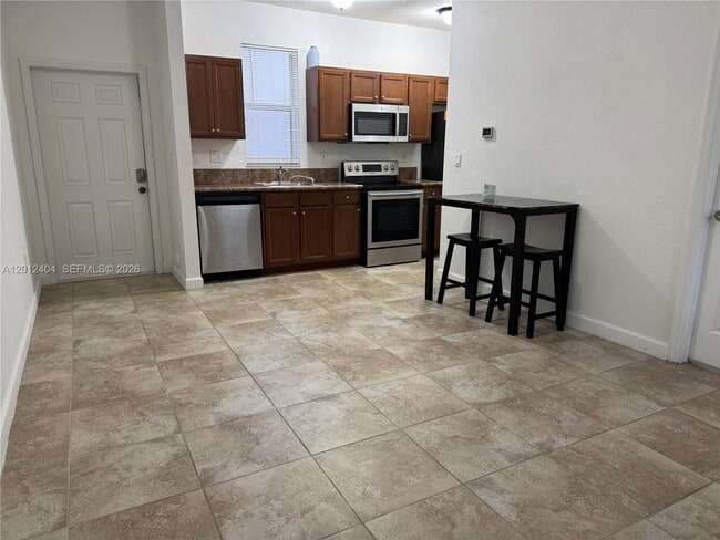 Building Photo - 9203 SW 170th Ct