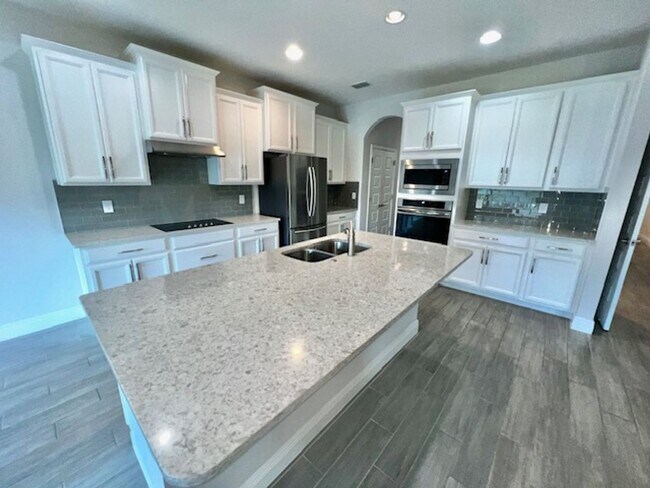 Building Photo - SPECTACULAR MODERN HOME!!Relaxing water views- MOVE IN September 2026-2 story 4 bed 3.5 bath HM i...