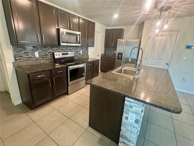 Building Photo - 10328 Flathead Dr