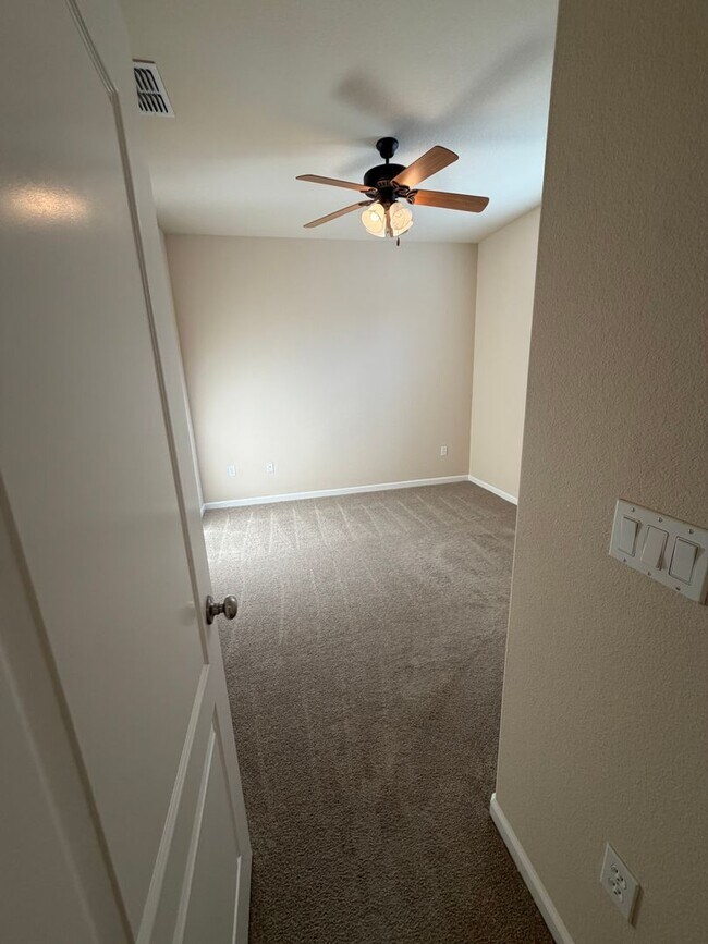 Building Photo - 9026 Crescenda Ln
