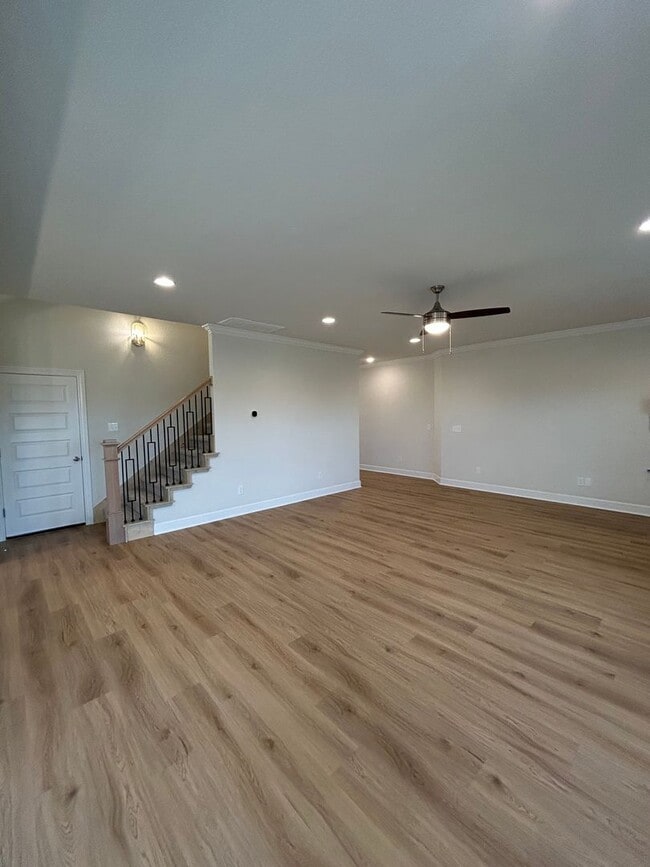 Building Photo - Beautiful Modern Home in Pea Ridge!