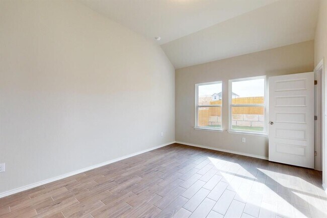 Building Photo - 4509 Beacon Bay Dr