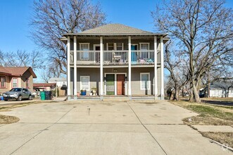 Building Photo - SW 24th St Fourplex