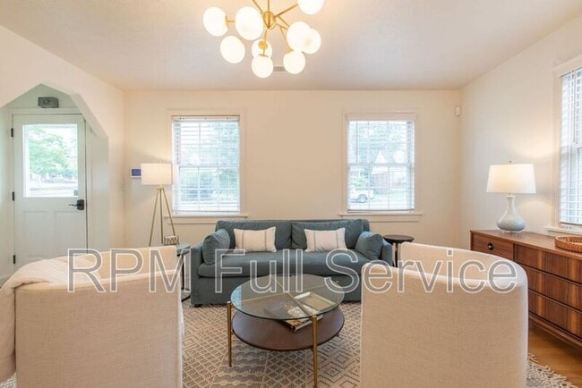 Building Photo - 2602 Acklen Ave