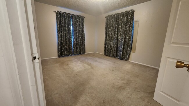 Building Photo - 2-Bed Condo in North Boulder Residential A...