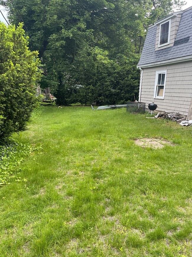 Building Photo - Large two bedroom + office w/garage parking