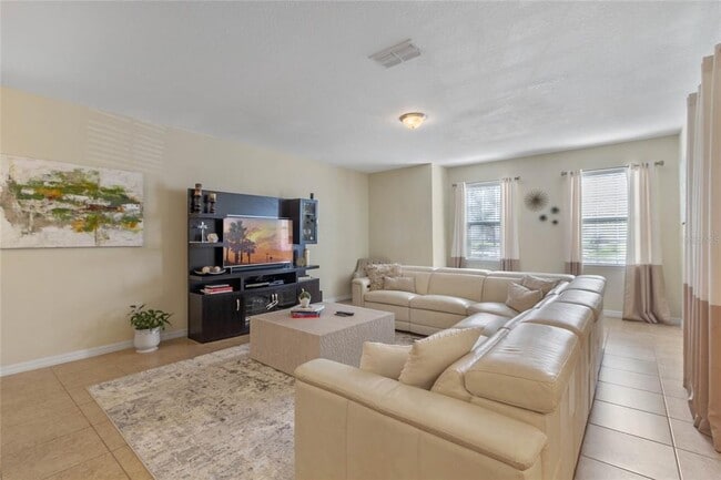 Building Photo - 15184 Ave Of The Arbors