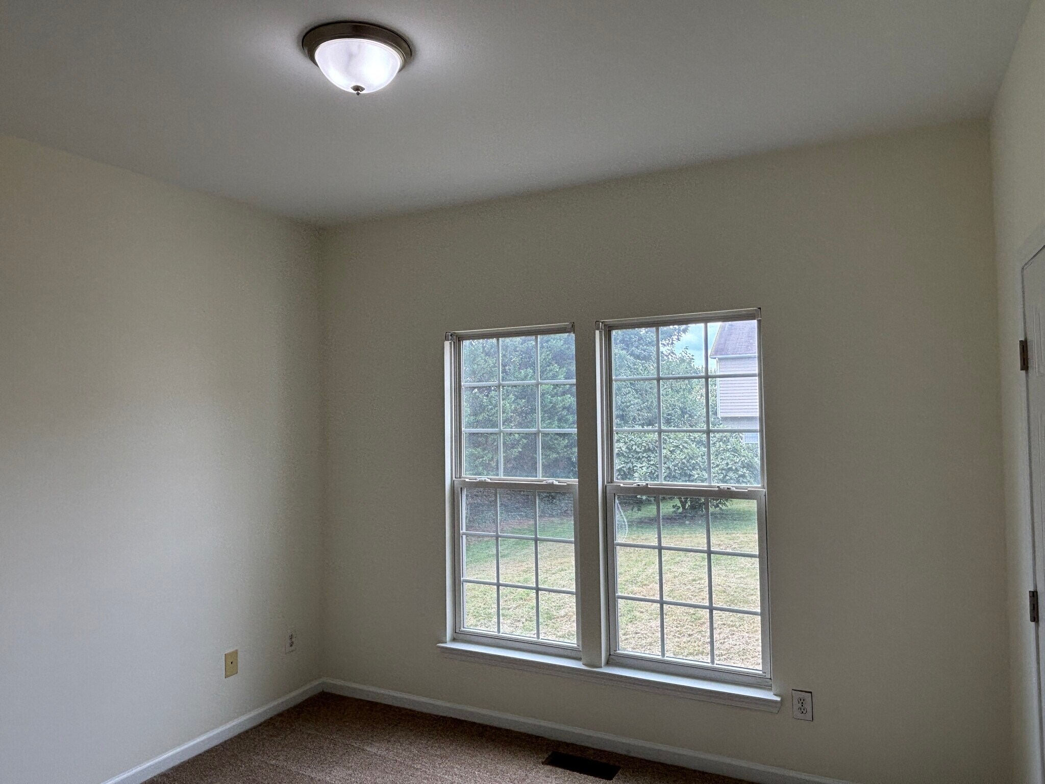 Building Photo - 15938 Wayland Dr