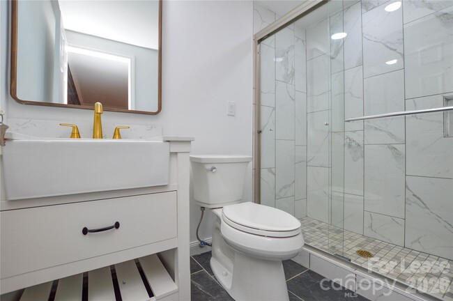 Building Photo - 5821 Hornet Dr