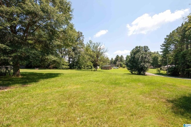 Building Photo - 95 Meadow Ln