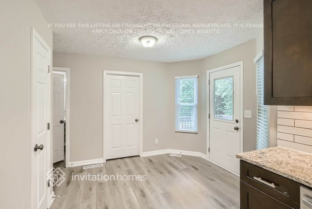 Building Photo - 594 Rivulett Ct