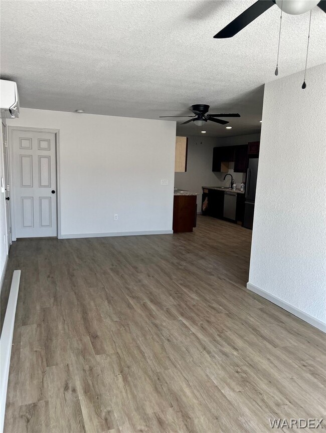 Building Photo - 192 Palm Ave