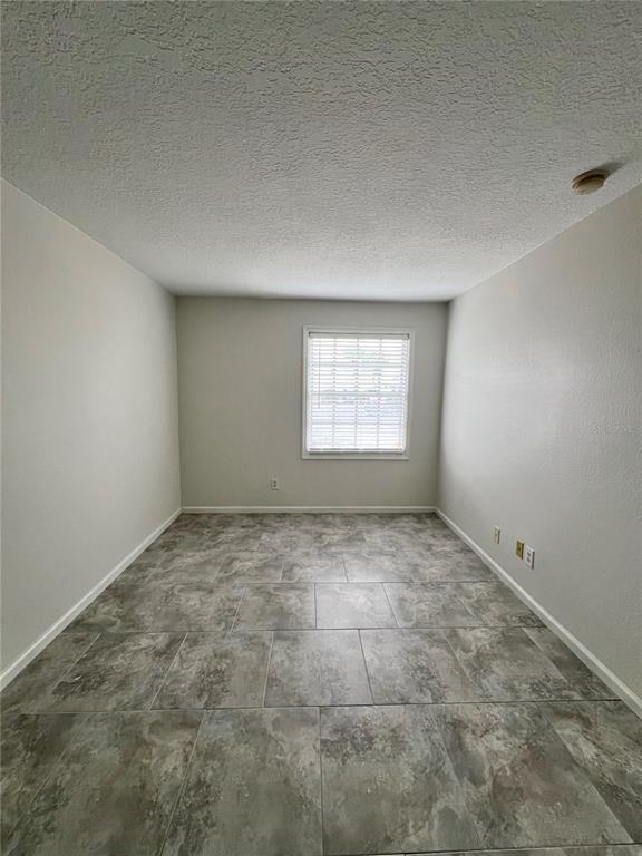 Building Photo - 5111 Coquina Key Dr SE