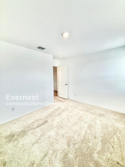 Building Photo - 3209 Peyton Lila Rd