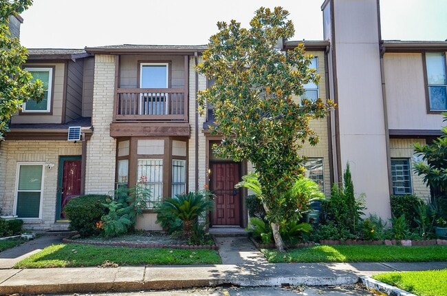 Building Photo - 12300 Brookglade Cir