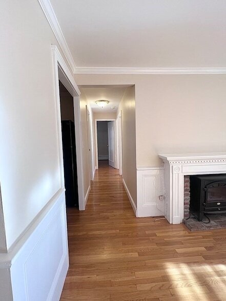Building Photo - 8 Juniper St
