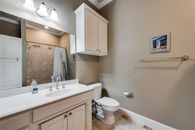 Building Photo - 5724 La Vista Dr