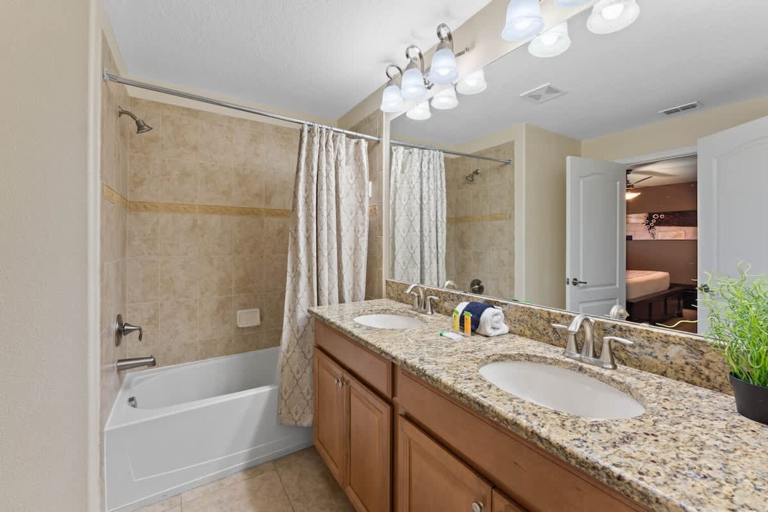 Building Photo - 8978 Majesty Palm Rd