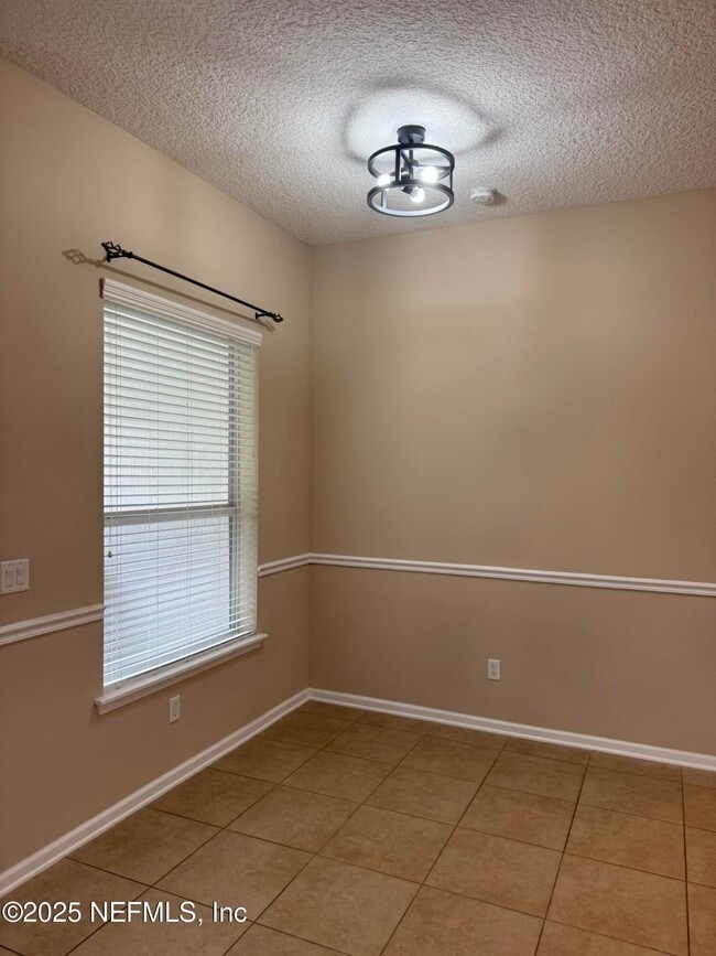 Building Photo - 95470 Sonoma Dr