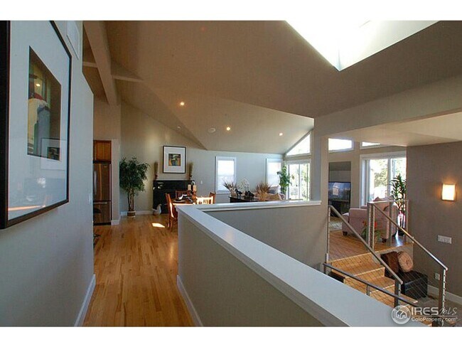 Building Photo - 5 Bed 4 Bath South Boulder Home Backs to Open Space W/Mountain Views!