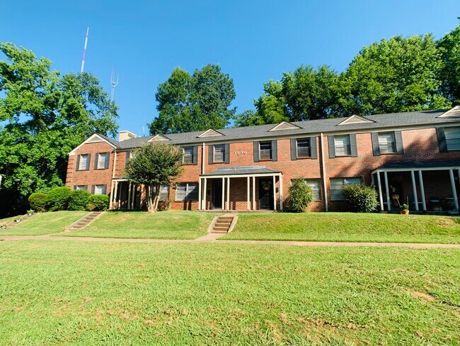 Front yard - 1630 Valley Ave
