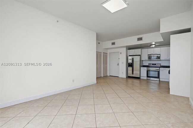 Building Photo - 1350 NW 8th Ct