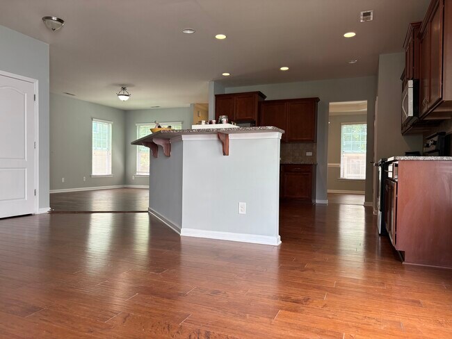 Building Photo - 10519 Royal Winchester Dr