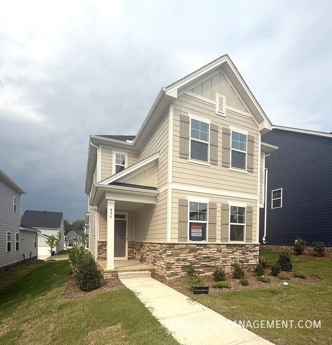 Building Photo - 936 Siskin Rd