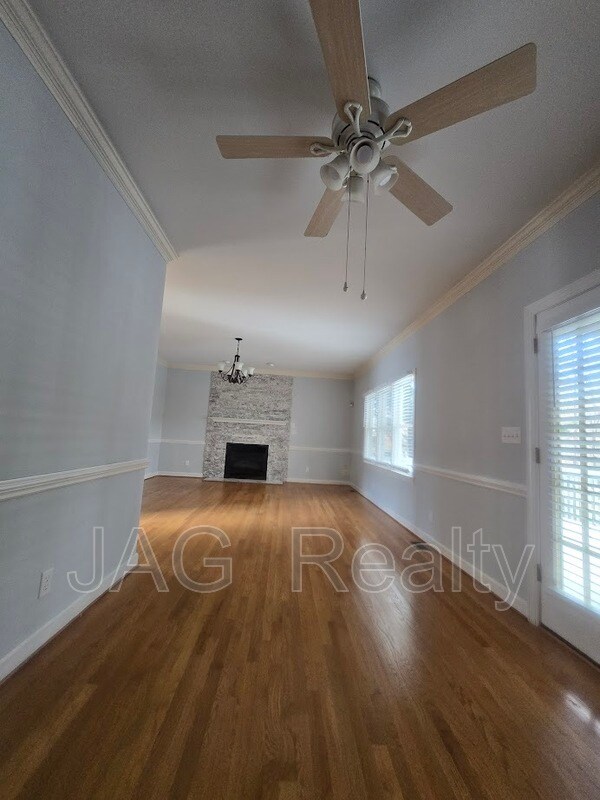 Building Photo - 3004 Honor Ct