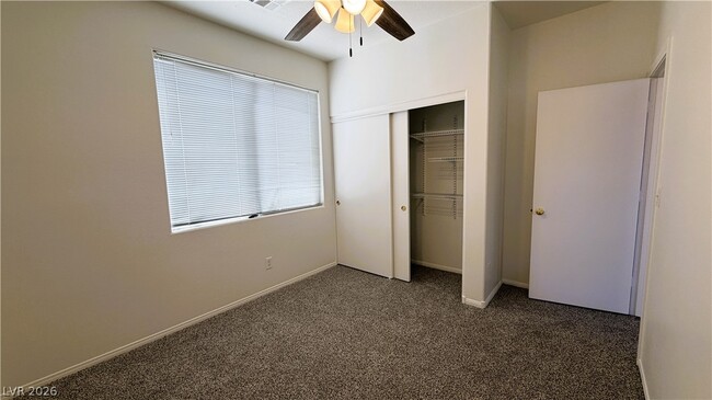 Building Photo - 2424 Predera Ave
