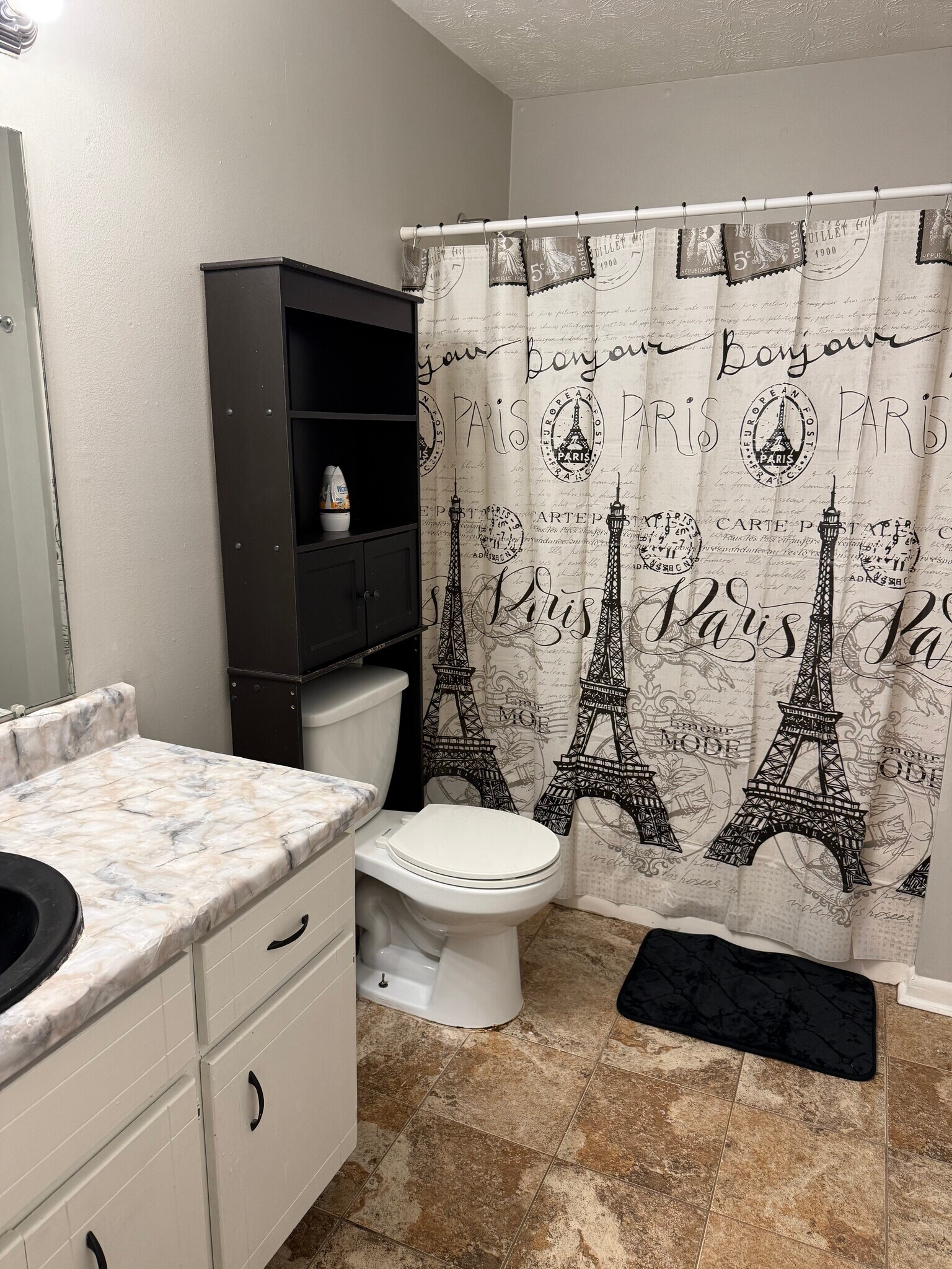 Building Photo - 11 Oak St