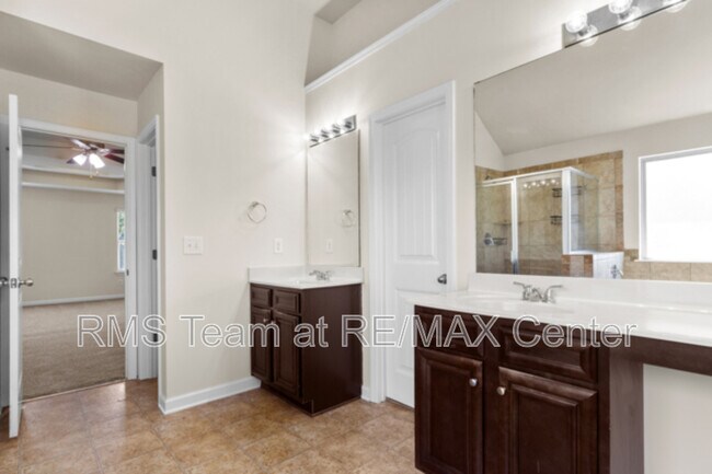 Building Photo - 3379 Gardenside Walk SW